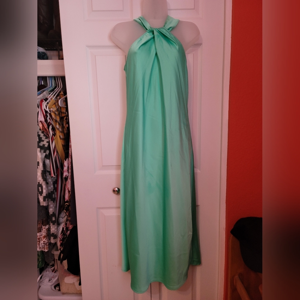 Dress never worn